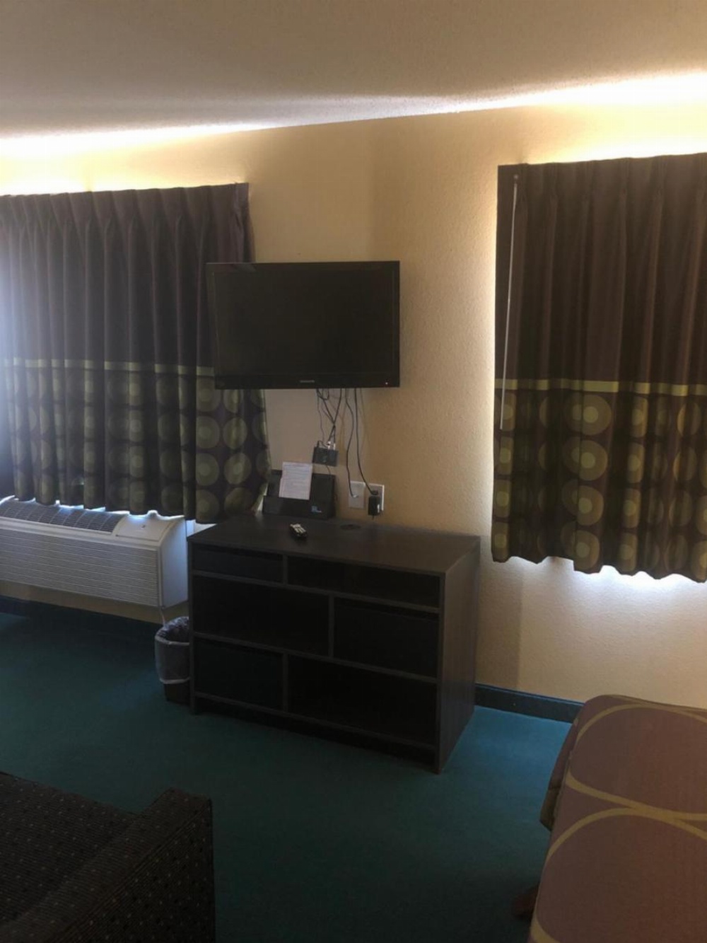 Room image 4